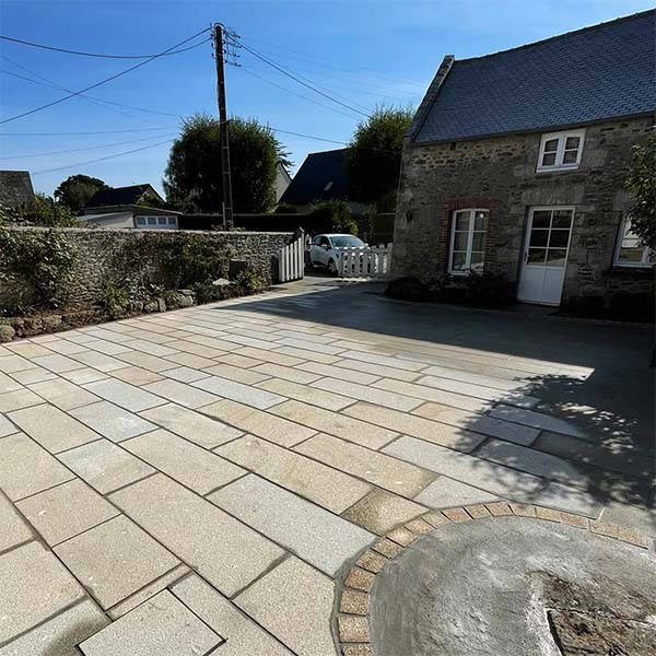 granit-cour-bretagne-maison